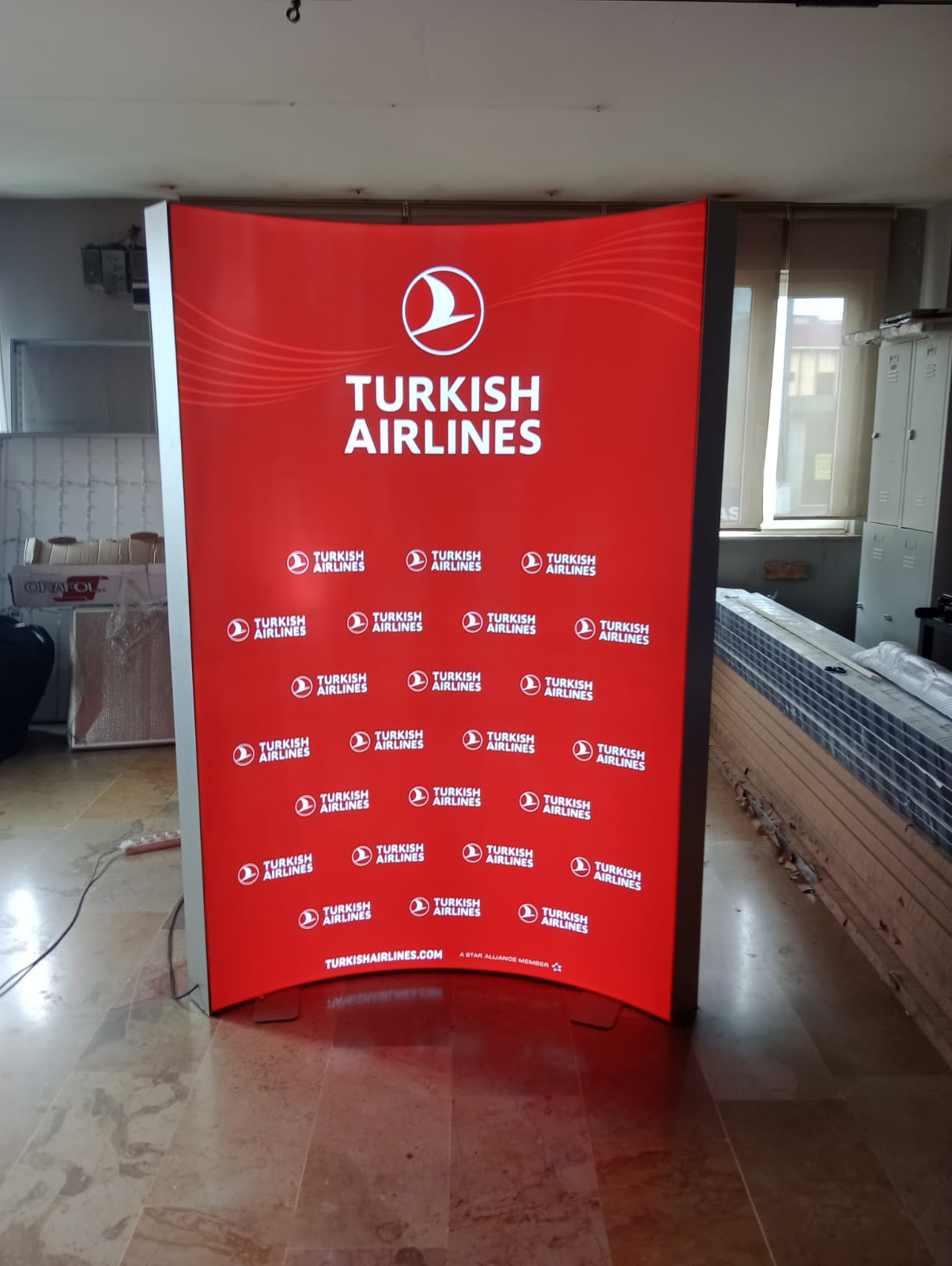 turkısh airlines oval ayaklı lightbox 141xh200 1