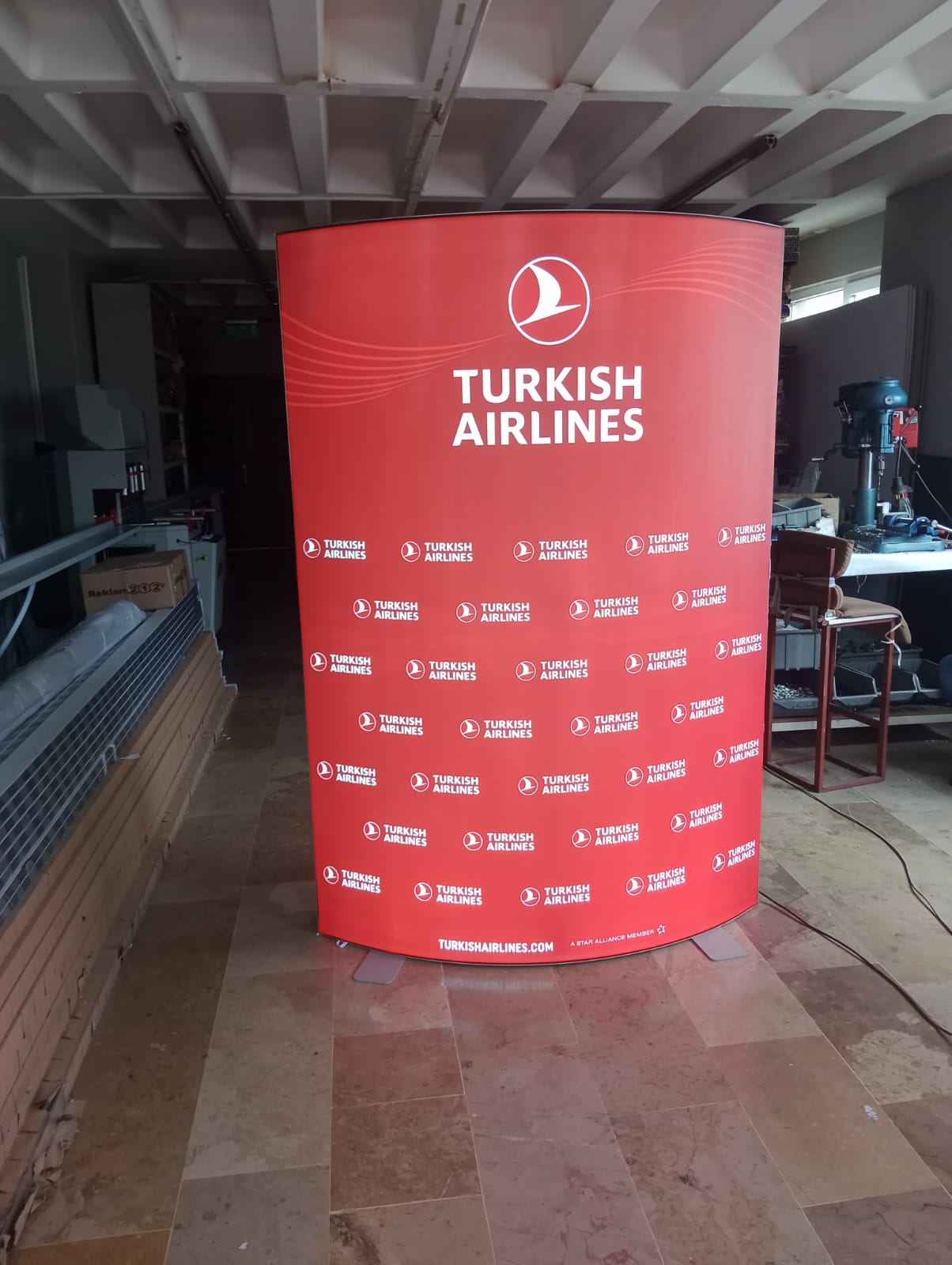 turkısh airlines oval ayaklı lightbox 141xh200 2